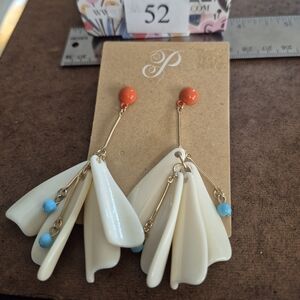 New Plunder Brand Elegant Cream and Gold Dangle Earrings